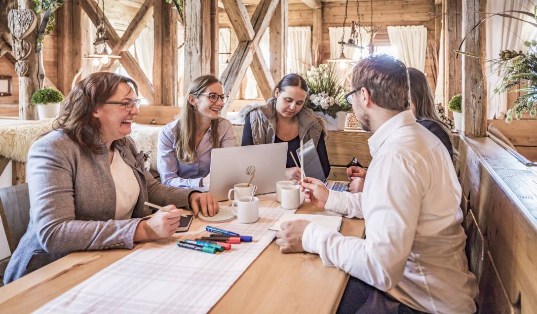 Ihre Vorteile: Tagungshotel Feuriger Tatzlwurm in Oberbayern - Hotel Feuriger Tatzlwurm