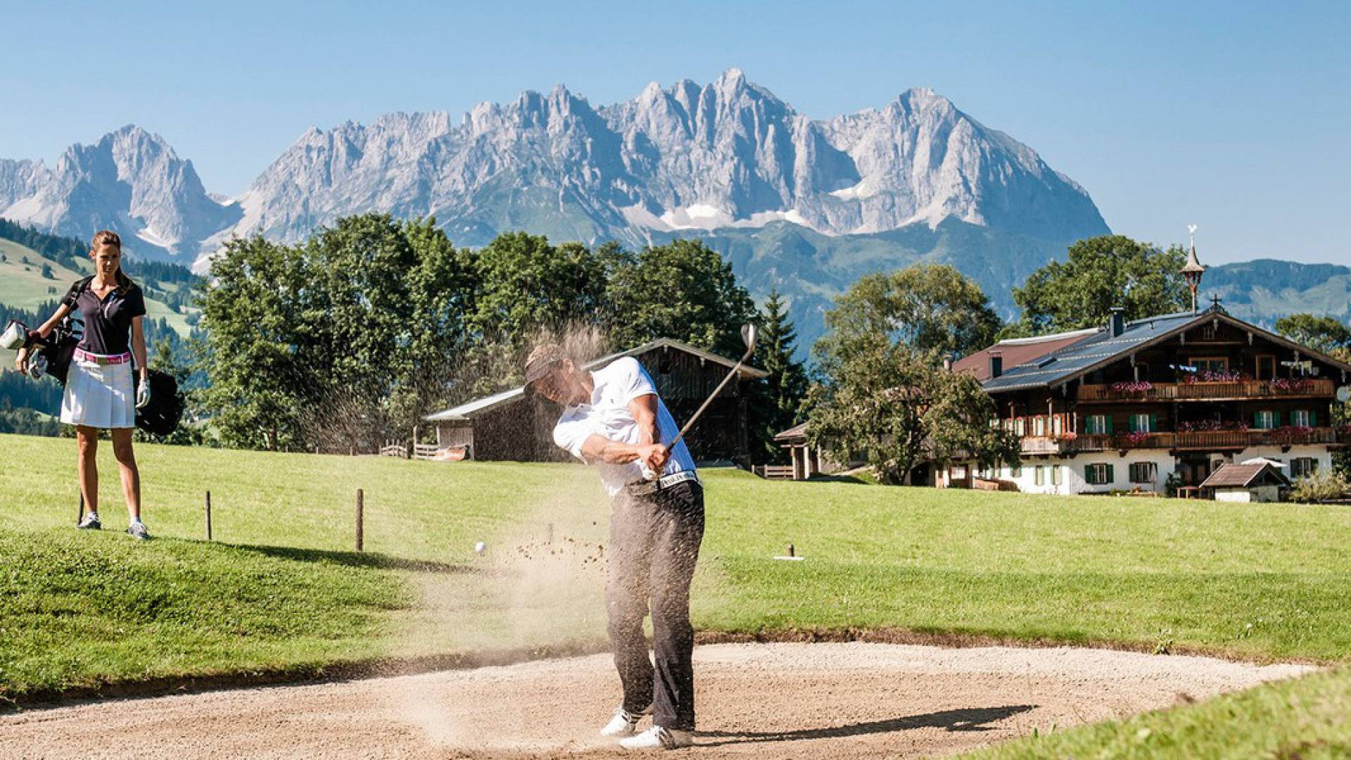 Golfer beim Golfclub am Schwarzsee in Kitzbühl