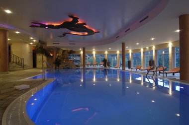 Drachen Spa mit Pool im Hotel Feuriger Tatzlwurm