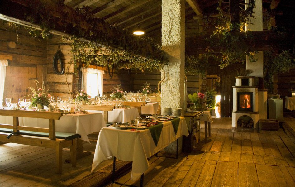 Die TatzlwurmALM eingedeckt - Eventlocation in Bayern